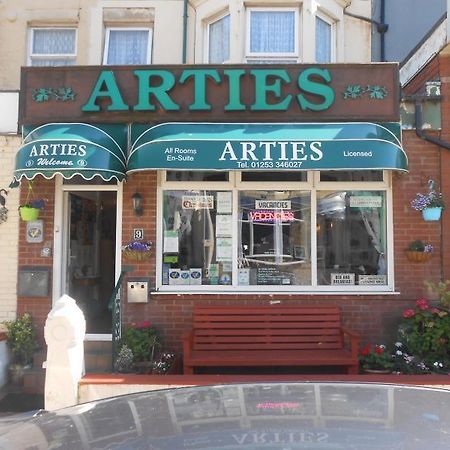 Arties Hotel Blackpool Exterior photo